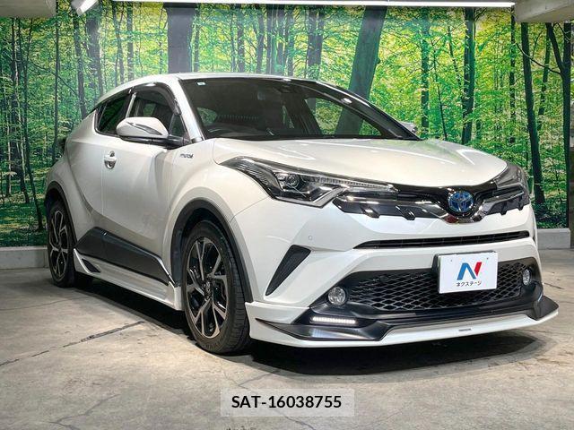 Toyota C-HR 2017-09 7326174-15