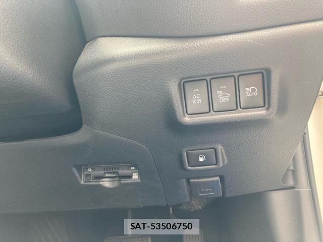Toyota C-HR 2017-11 7326186-19