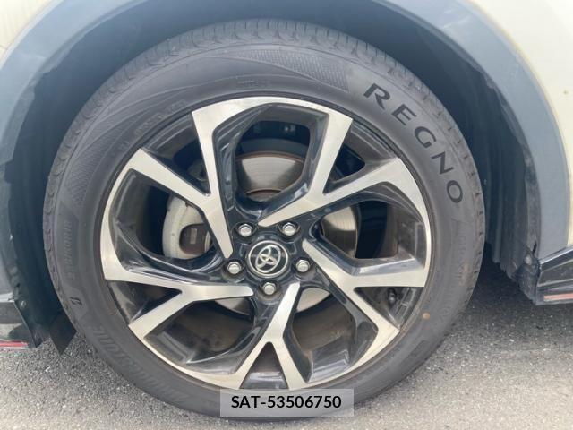 Toyota C-HR 2017-11 7326186-2