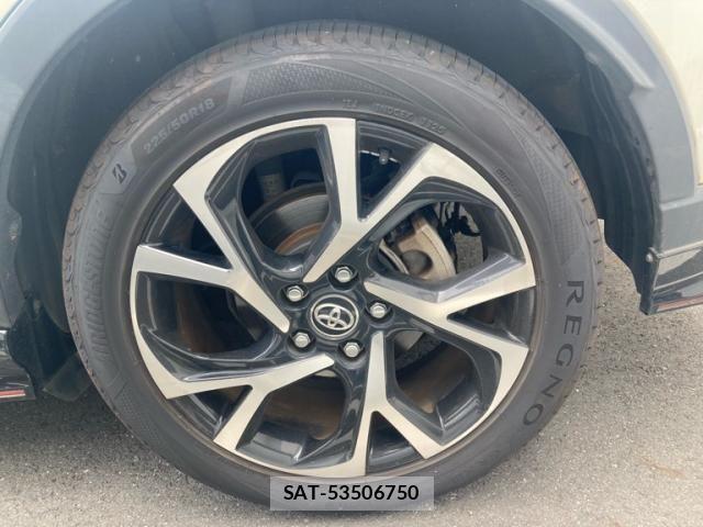 Toyota C-HR 2017-11 7326186-3