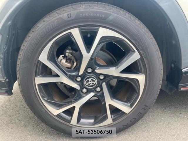 Toyota C-HR 2017-11 7326186-4