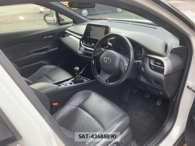 Toyota C-HR 2019-11 7326159-16