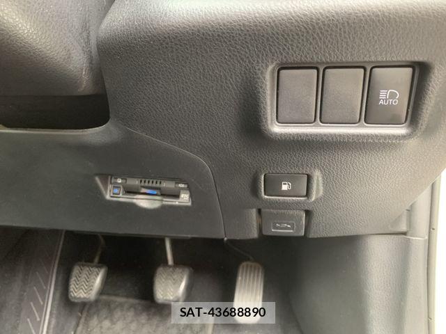 Toyota C-HR 2019-11 7326159-19