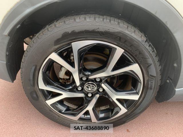 Toyota C-HR 2019-11 7326159-25