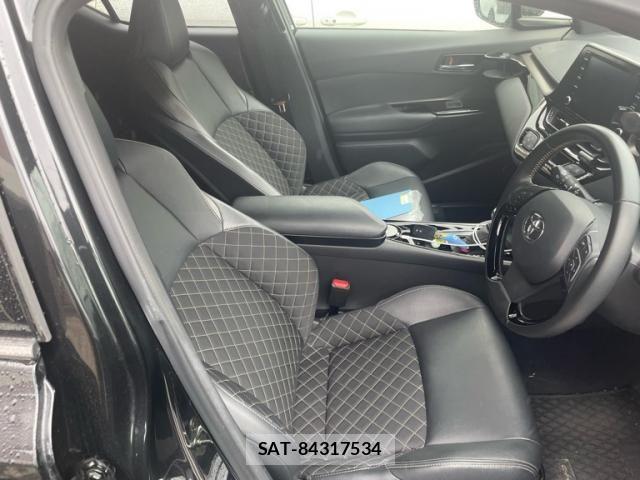 Toyota C-HR 2023-04 7326150-10