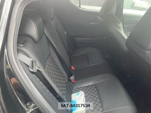 Toyota C-HR 2023-04 7326150-11
