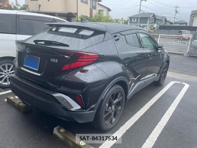 Toyota C-HR 2023-04 7326150-5