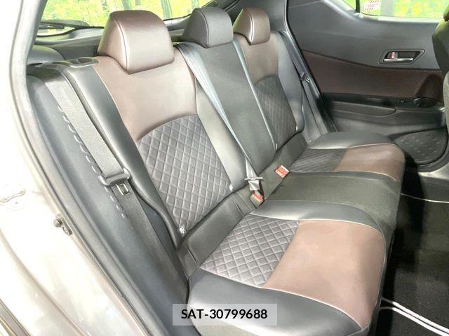 Toyota C-HR 2018-03 7326173-8