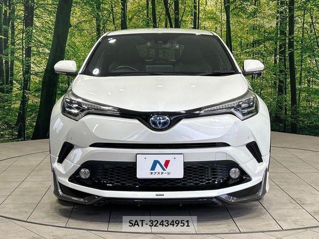 Toyota C-HR 2018-06 7326158-13
