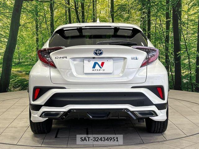 Toyota C-HR 2018-06 7326158-14