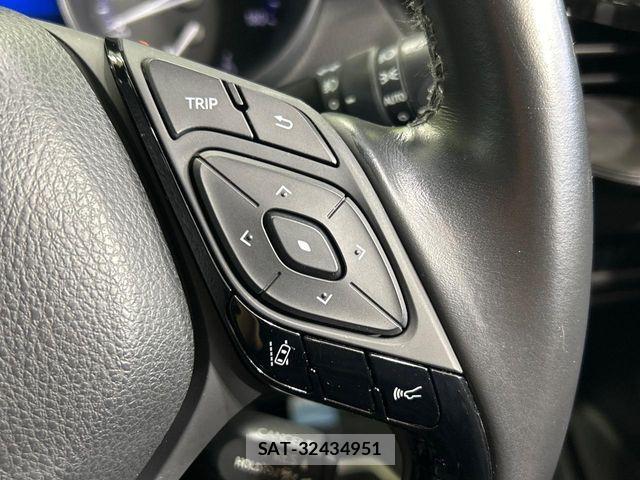 Toyota C-HR 2018-06 7326158-4