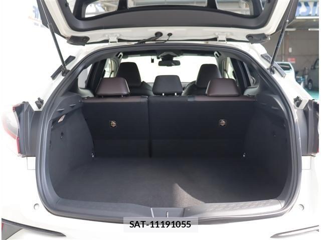 Toyota C-HR 2017-04 7326156-9