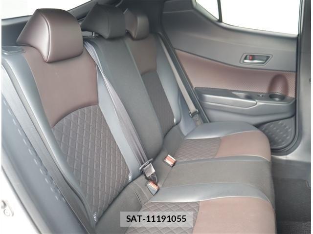 Toyota C-HR 2017-04 7326156-8