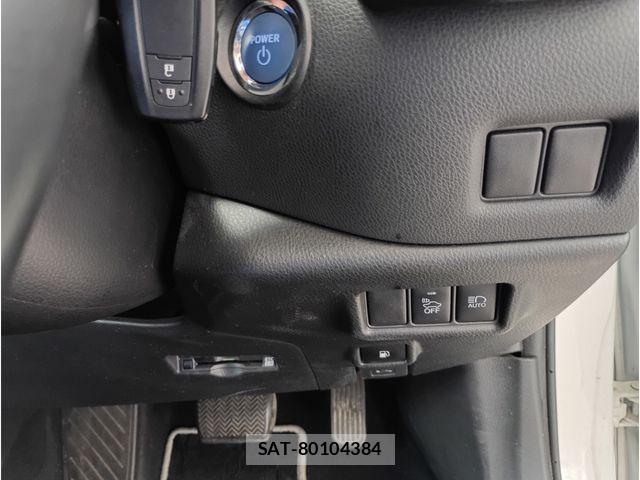 Toyota C-HR 2018-02 7326162-13