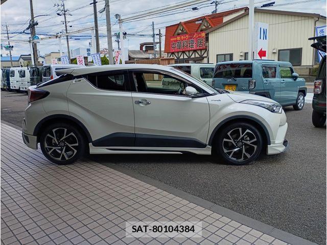 Toyota C-HR 2018-02 7326162-3