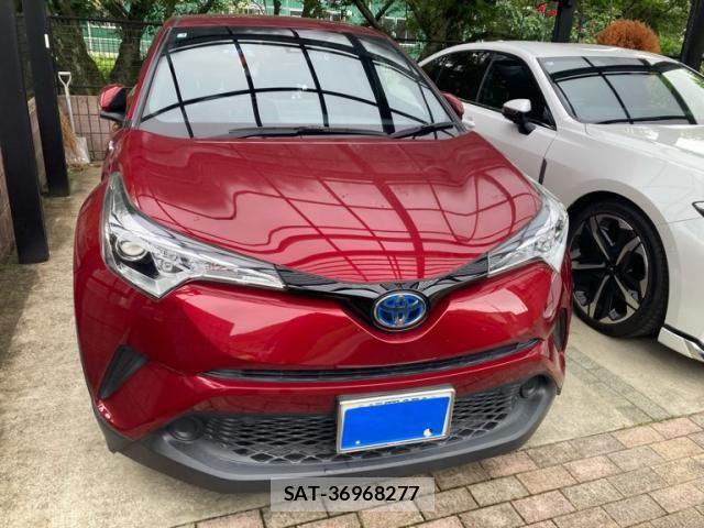 Toyota C-HR 2017-04 7357141-1