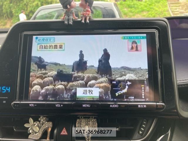 Toyota C-HR 2017-04 7357141-22
