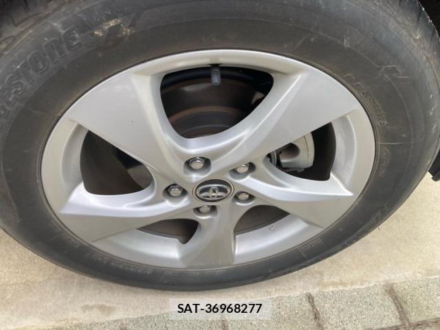 Toyota C-HR 2017-04 7357141-5