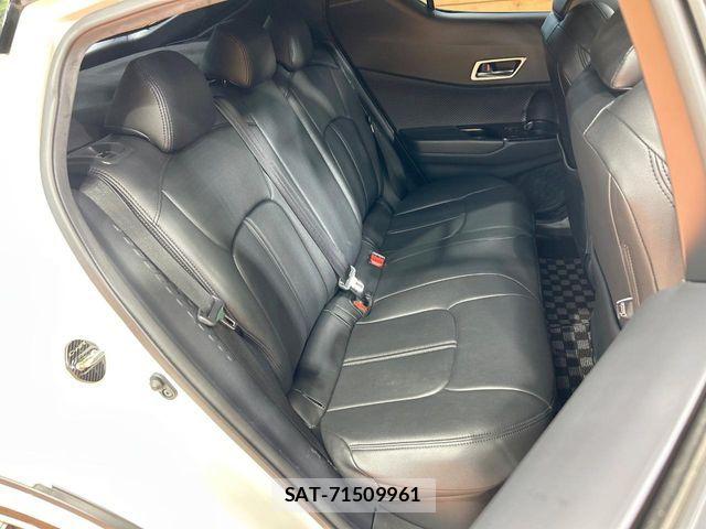 Toyota C-HR 2018-02 7357132-9