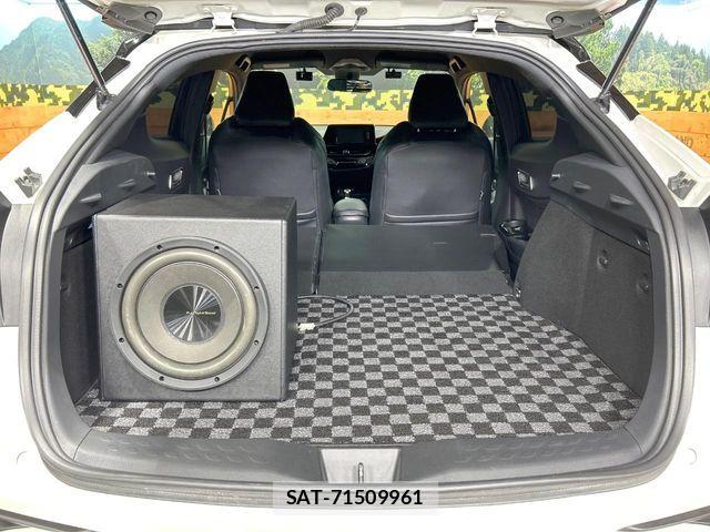 Toyota C-HR 2018-02 7357132-10