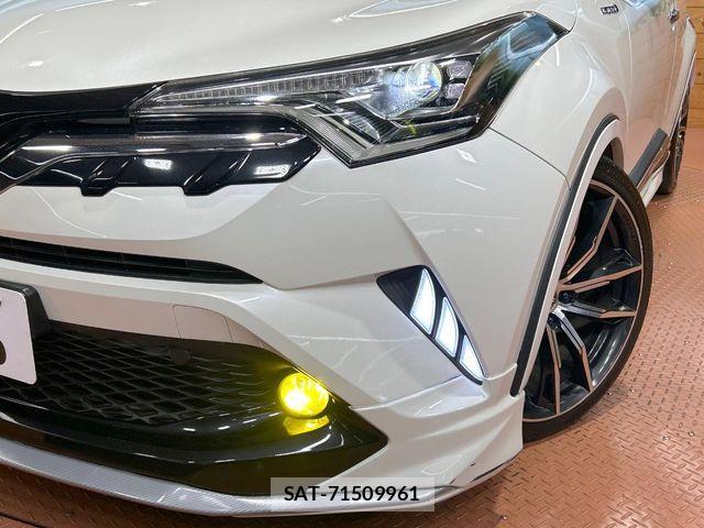 Toyota C-HR 2018-02 7357132-11