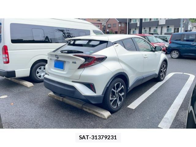 Toyota C-HR 2017-09 7357149-2
