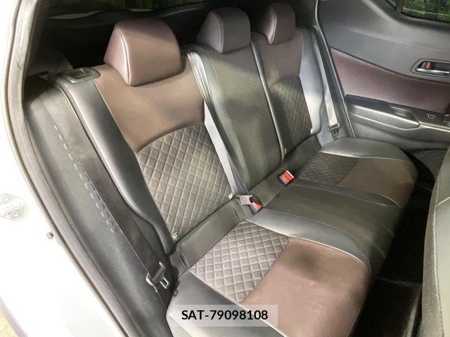 Toyota C-HR 2017-06 7357142-8