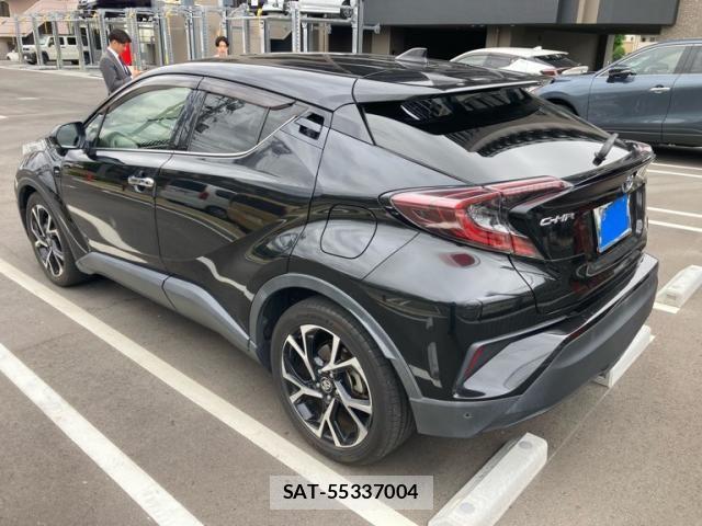 Toyota C-HR 2018-02 7357151-2
