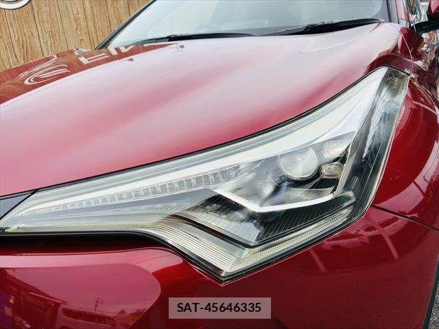Toyota C-HR 2017-11 7357145-11