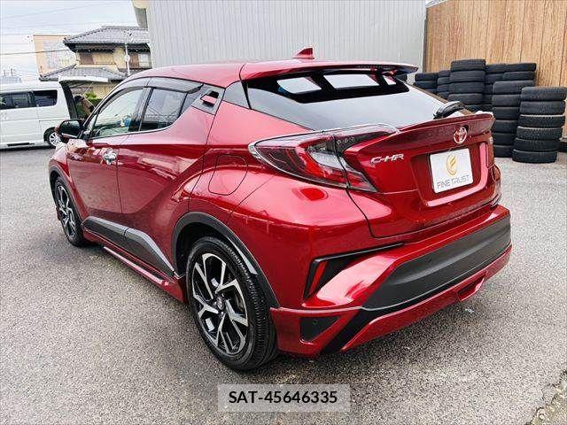 Toyota C-HR 2017-11 7357145-19