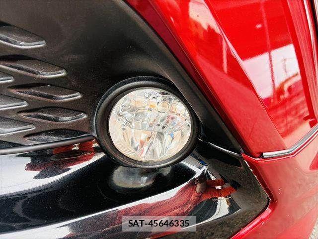 Toyota C-HR 2017-11 7357145-23