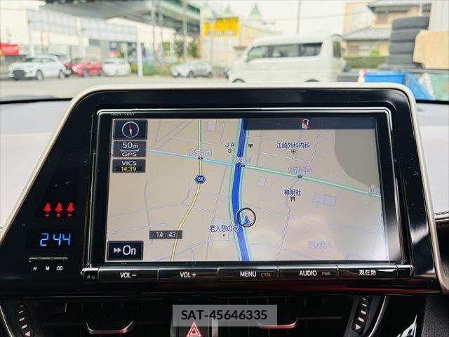 Toyota C-HR 2017-11 7357145-3