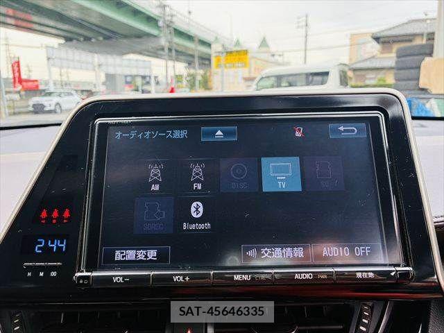 Toyota C-HR 2017-11 7357145-4