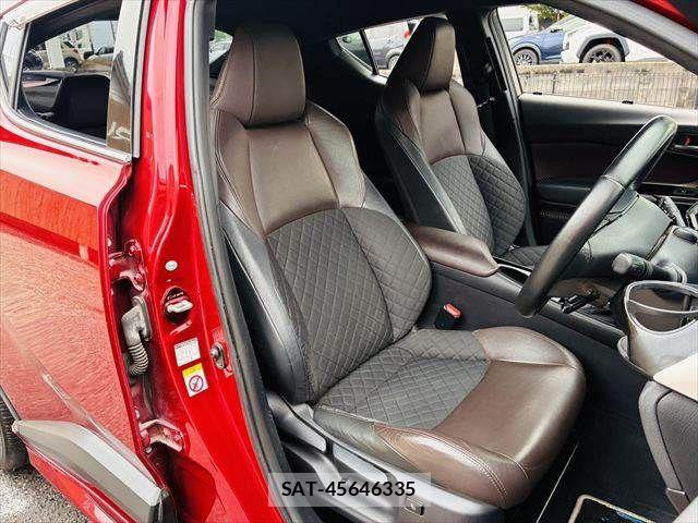Toyota C-HR 2017-11 7357145-7