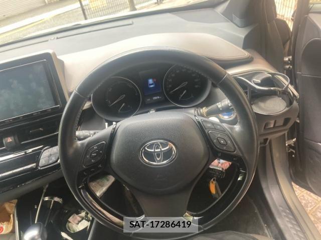 Toyota C-HR 2022-03 7357137-12