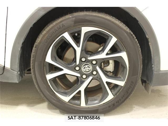 Toyota C-HR 2017-02 7357143-21