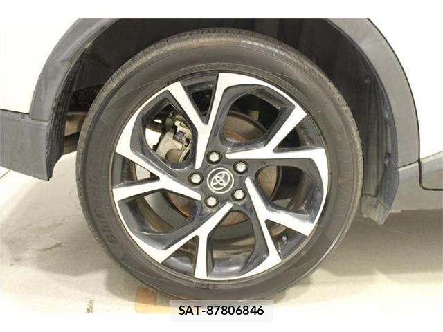 Toyota C-HR 2017-02 7357143-22