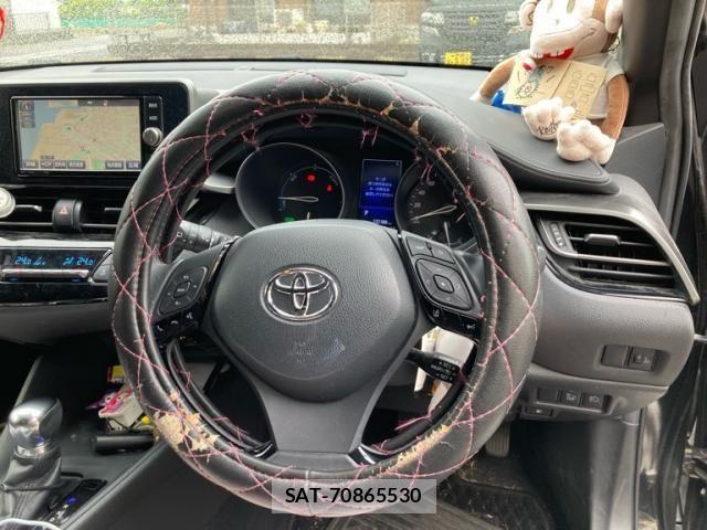 Toyota C-HR 2017-07 7357147-9