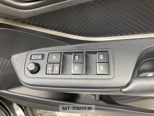 Toyota C-HR 2017-07 7357147-10