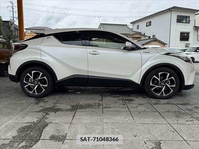 Toyota C-HR 2017-06 7357144-10