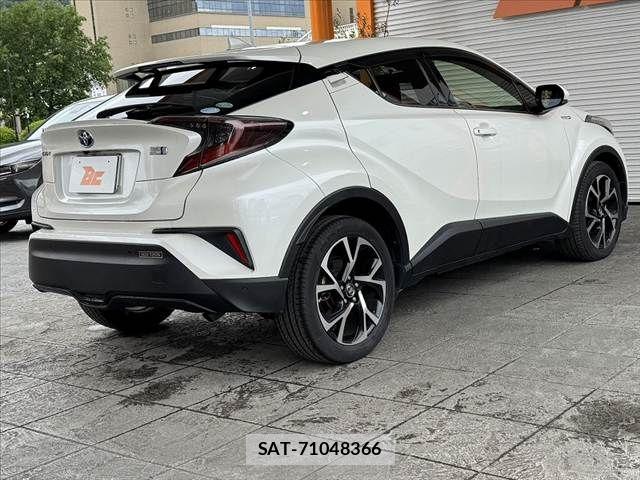 Toyota C-HR 2017-06 7357144-12