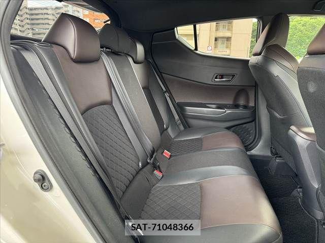 Toyota C-HR 2017-06 7357144-16