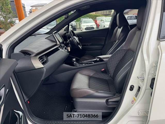 Toyota C-HR 2017-06 7357144-17