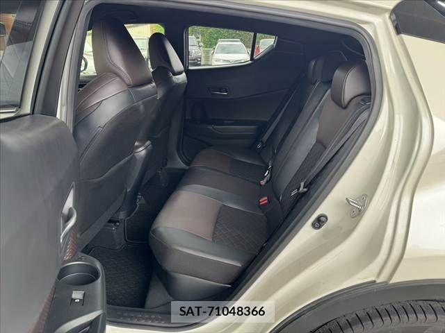 Toyota C-HR 2017-06 7357144-18