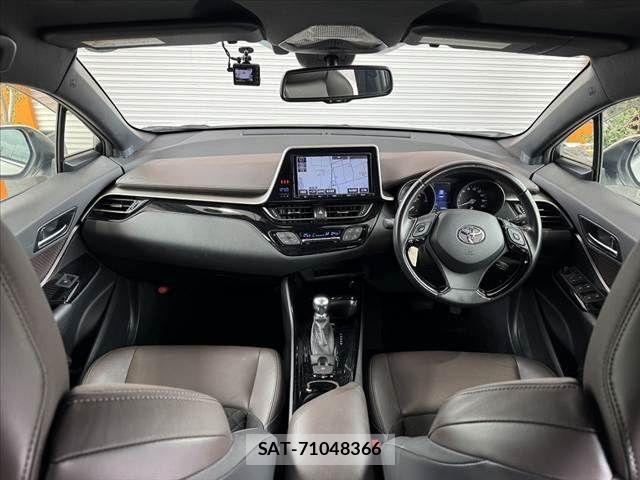 Toyota C-HR 2017-06 7357144-1