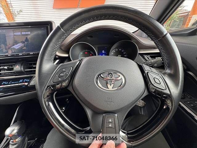 Toyota C-HR 2017-06 7357144-6