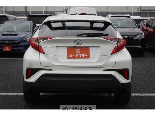 Toyota C-HR 2020-08 7357138-12