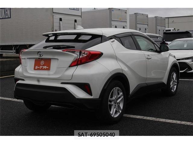 Toyota C-HR 2020-08 7357138-13