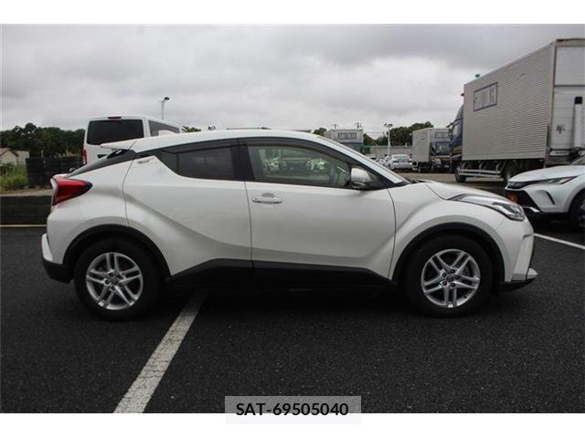 Toyota C-HR 2020-08 7357138-14