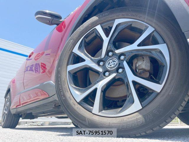 Toyota C-HR 2019-12 7391598-13